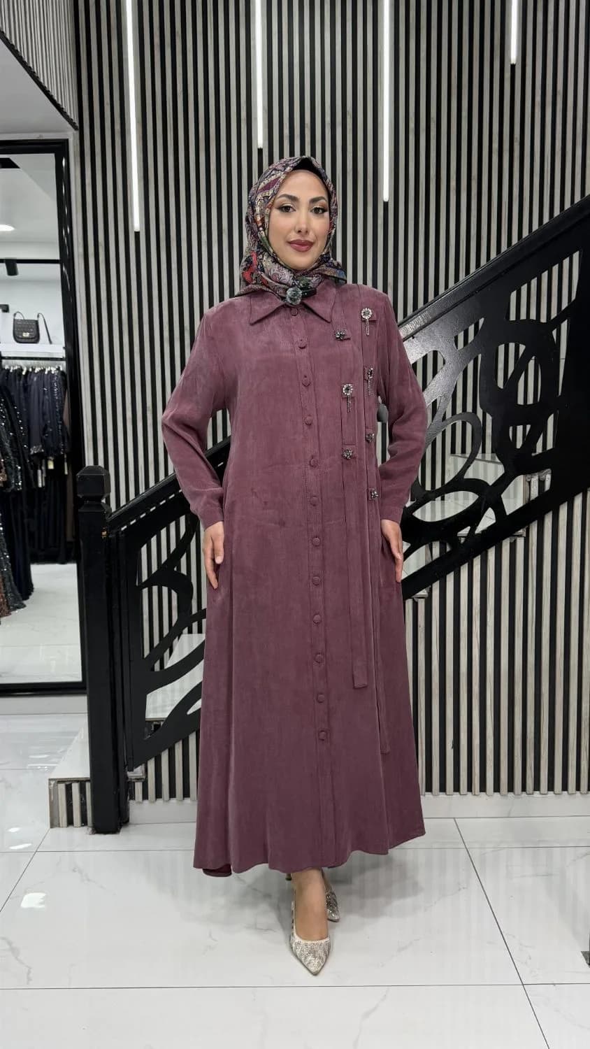 İPEK KUPRA ÖNDEN DÜĞME DETAYLI ELBİSE